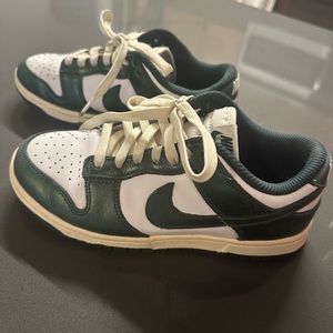 Nike Dunk Low vintage Green and White